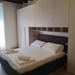 Piacere In Corso